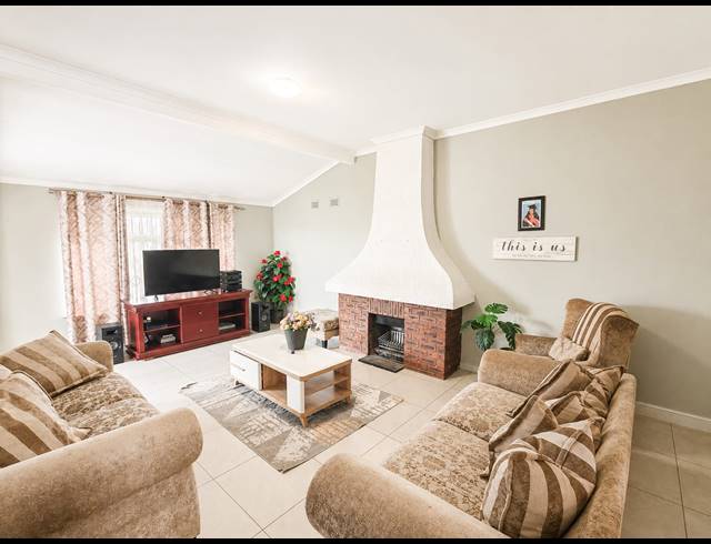 4 BEDROOM HOUSE FOR SALE IN WESTVILLE